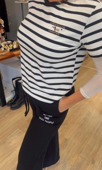 T-shirt rigata in base bianca