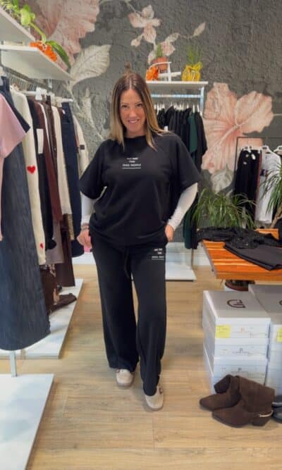 e27f2fbc def9 4b5f b373 50b6c5c1bc3b -linda boutique